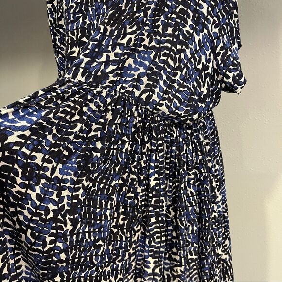 Woman within plus size leaf wines print short sleeve mini casual dress - Picture 5 of 14